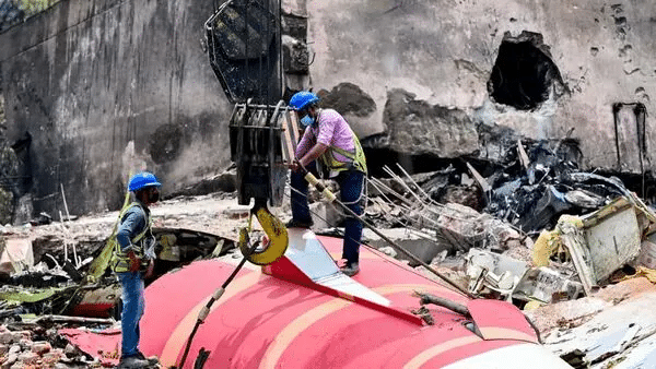 gaurav taneja explained air india plane crash